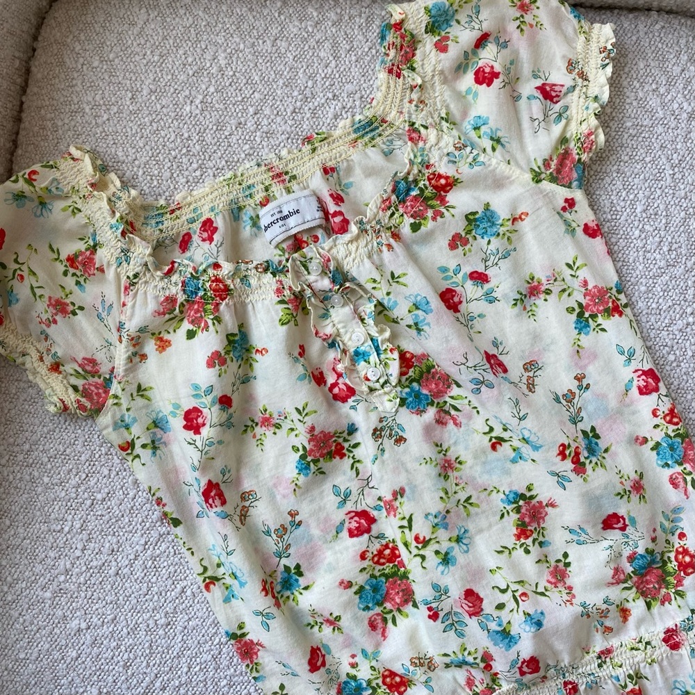 Price firm: Abercrombie floral blouse